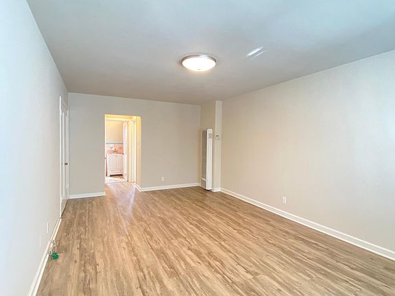 4th image of 1204 Capuchino Ave #3