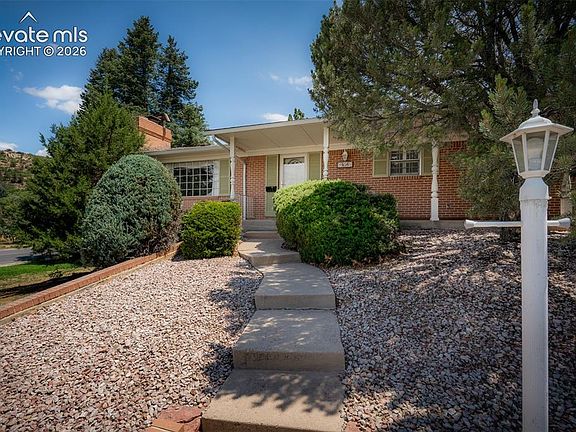 3rd image of 3135 Lees Ln