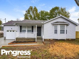 218 Clearlake Dr, La Vergne, TN 37086