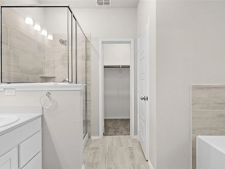 5953 Revere Dr — Photo 17