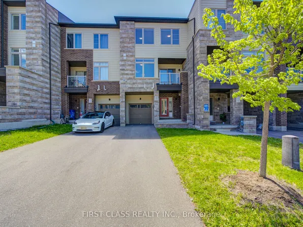 227 Vivant St, Newmarket, ON L3X 0K7
