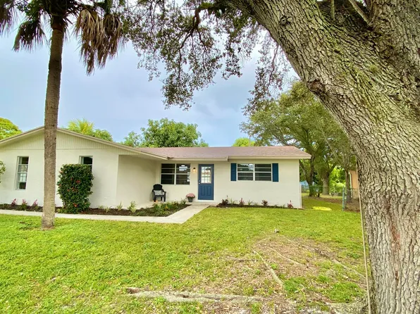 907 SE Lake Street, Stuart, FL 34994