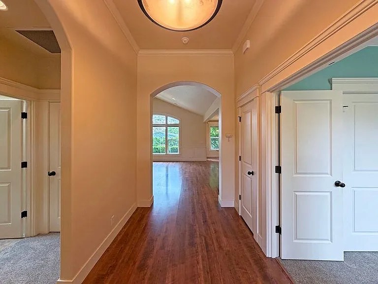 2523 Borders Dr — Photo 2