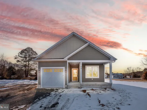 98 Otter Ln, Montross, VA 22520