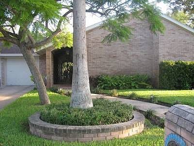1st image of 64 Creekbend Dr