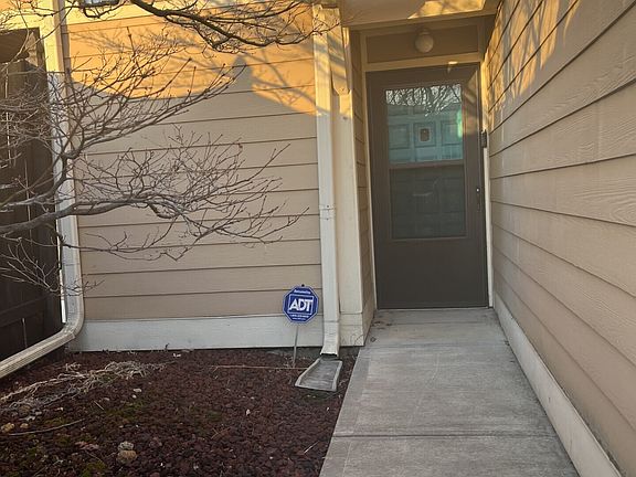 4th image of 5192 Fairway Dr