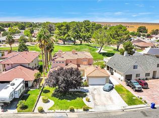 28026 Hummingbird Ln, Helendale, CA 92342