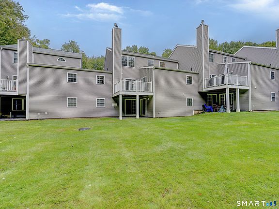 4th image of 41 Tamarack Drive #41