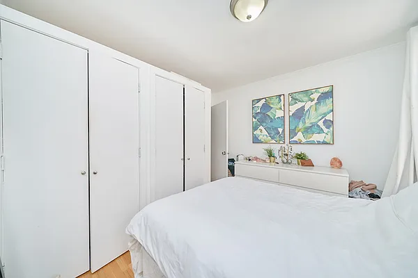 Rented by Living New York | media 10