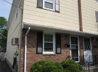9 Dunnery Ct, Suffern, NY 10901