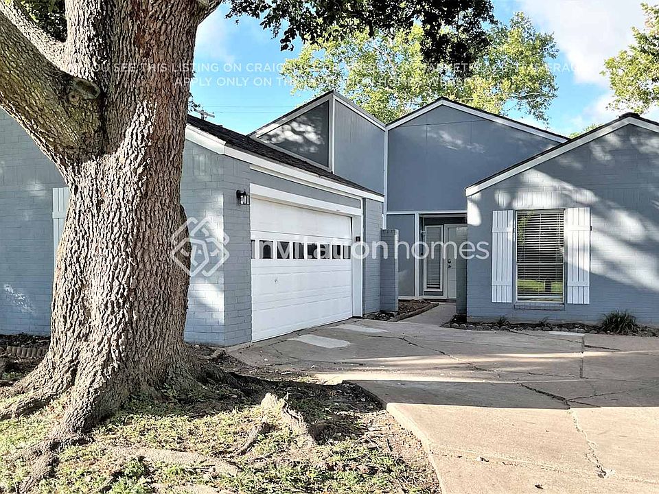 1st image of 2210 Colonial Ct N