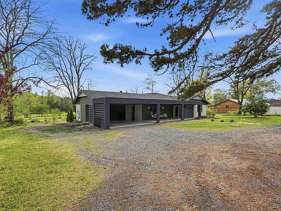 3rd image of 227 Friendship Rd