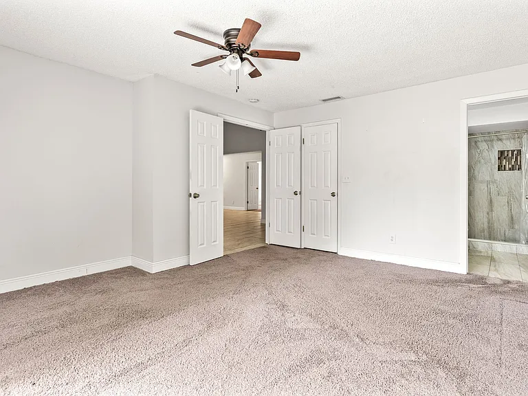 1500 Walnut St — Photo 21