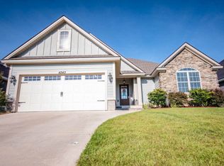 4243 Shadow Garden Dr, Hahira, GA 31632