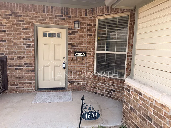 4604 Angus Dr — Photo 2