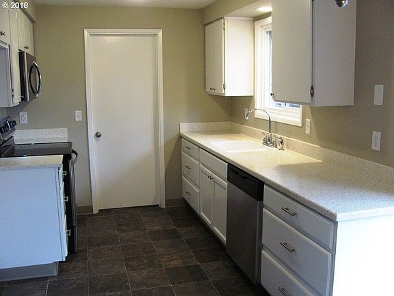 5th image of 7719 NE 104th Ave
