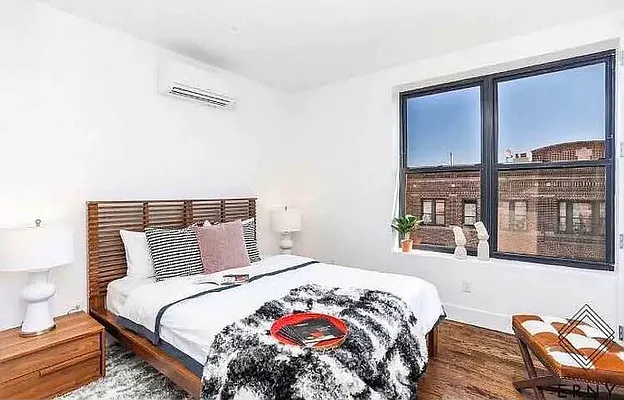 Rented by ERNY LLC | media 12