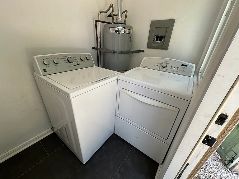 4361 Chase Ave — Photo 12