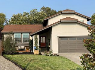 8 Blue Heron Pl, Petaluma, CA