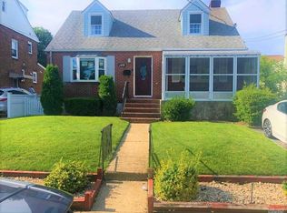 149 Page Rd, Valley Stream, NY 11581