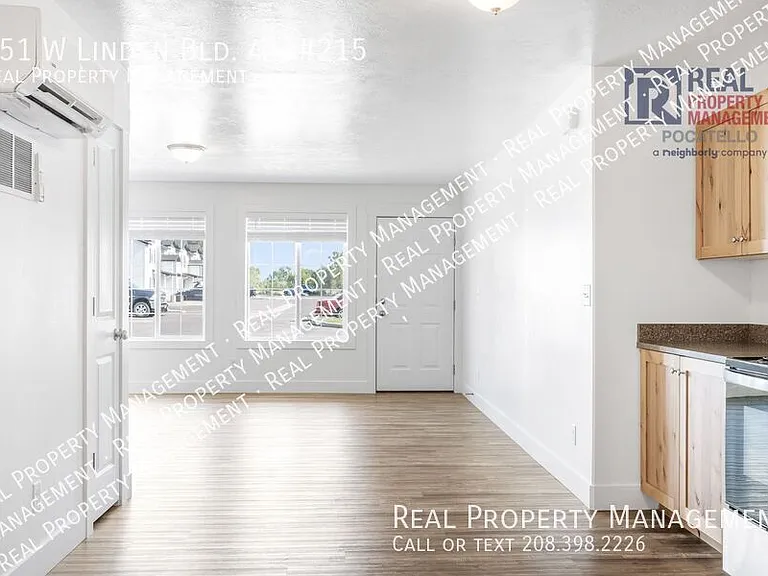 251 W Linden Ave #4-215 — Photo 4
