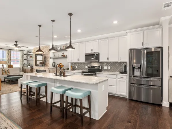 1735 Wittington Pl #3406, Farmers Branch, TX 75234