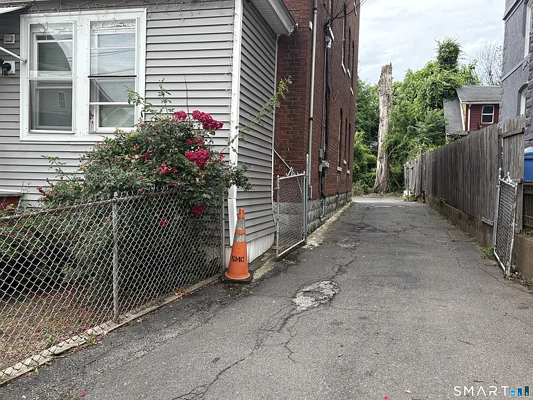 8 Erwin Pl #2 — Photo 26