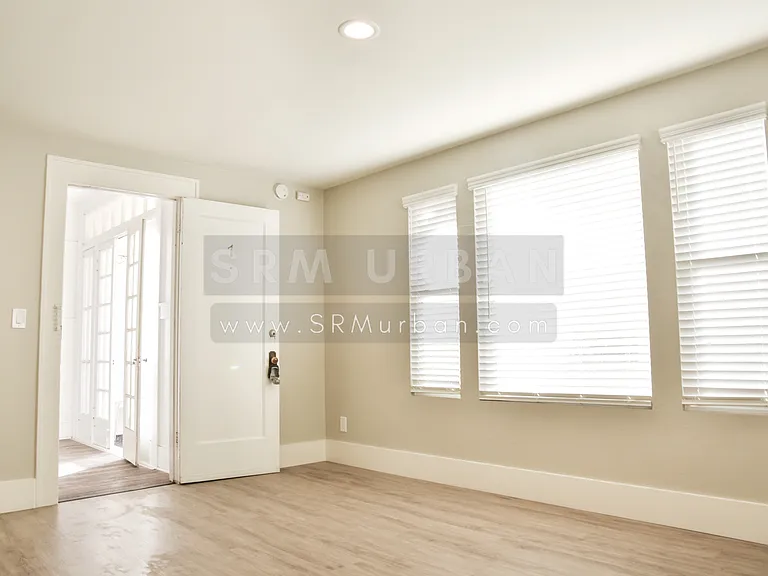 2229 2nd Ave #7 — Photo 2