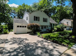 9 Hill Rd, Edison, NJ 08817