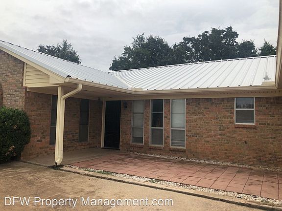 3rd image of 125 Woodland Dr