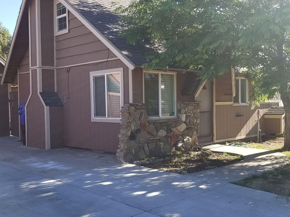 1st image of 2264 Oak Ln