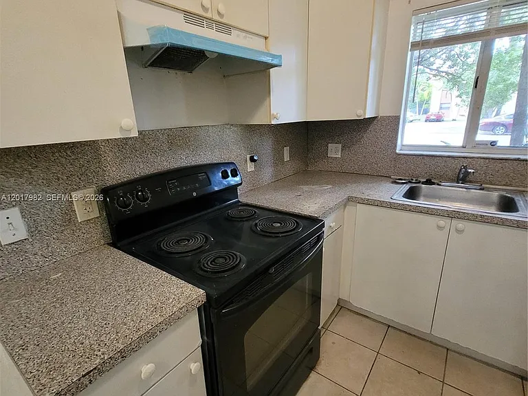 13950 NE 2nd Ave #1A — Photo 12