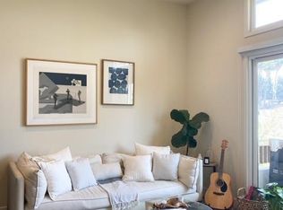 2020 Dracena Dr, Los Angeles, CA 90027