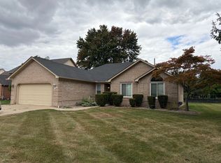 50989 Middle River Dr, Macomb, MI 48044
