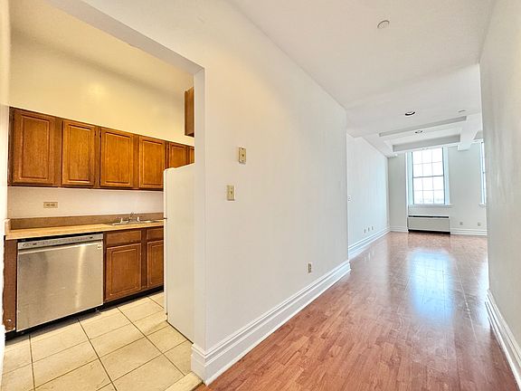 4th image of 45-02 Ditmars Blvd #426A