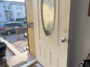 8821 132nd St, Richmond Hill, NY 11418