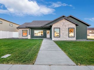 1346 Zephlyn St, Twin Falls, ID 83301