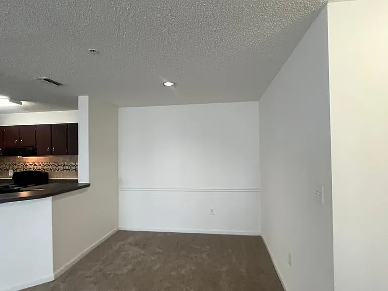 Wesley St. Claire Apartments at Lawrenceville — Photo 250