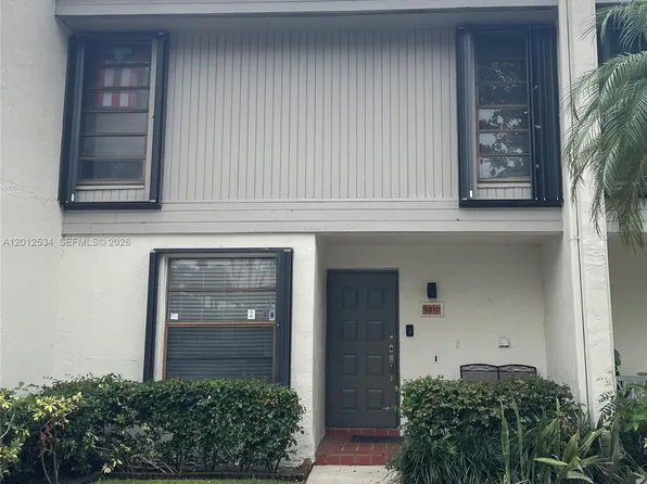 9810 NW 10th St #88, Pembroke Pines, FL 33024