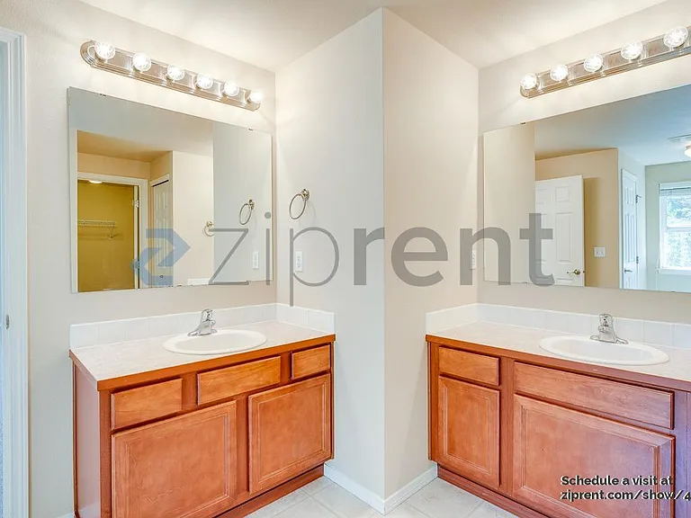 2344 Pleasanton Ct SE — Photo 17