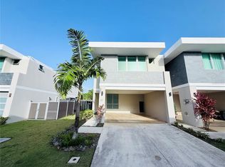Urb Riviera Ct #57, Bayamon, PR 00959