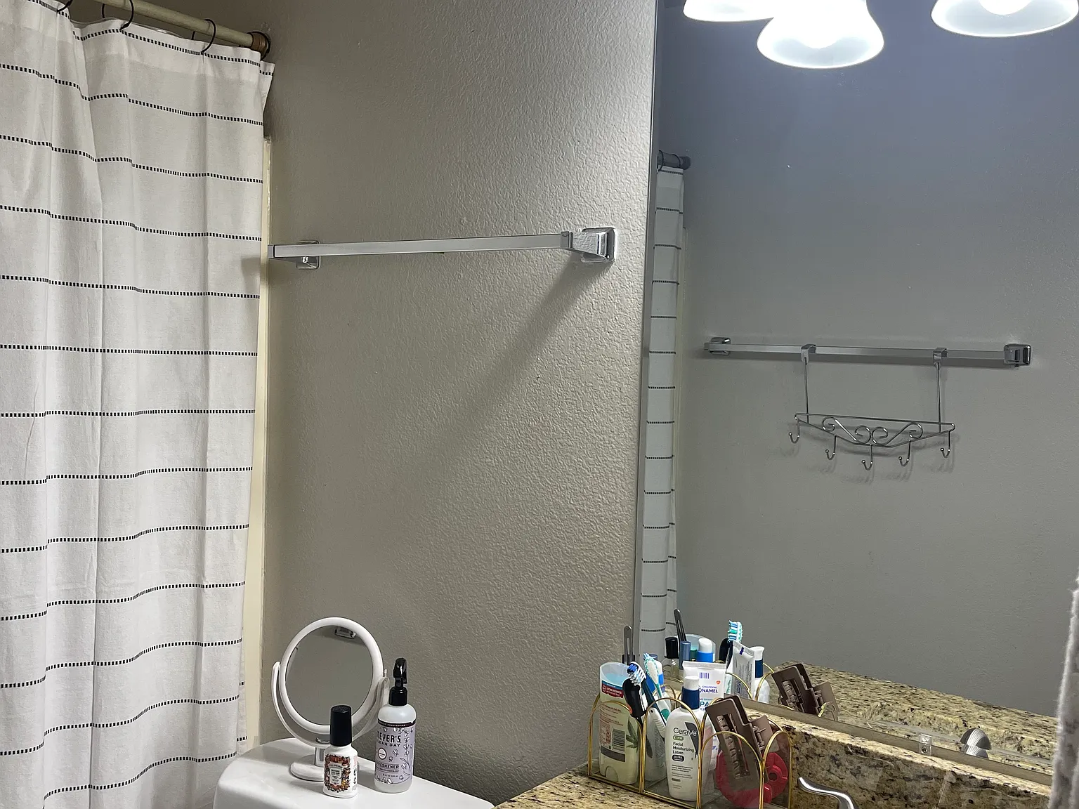 3 bed, 744 sqft, $750 — Photo 4