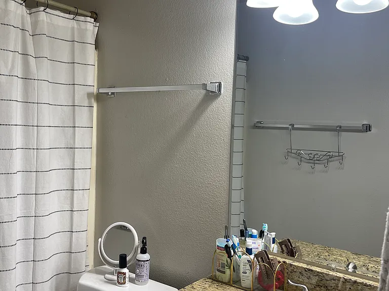 1230 S Lone Tree Rd #B — Photo 4