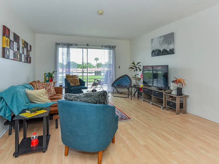 477 Lake Dora Dr — Photo 13