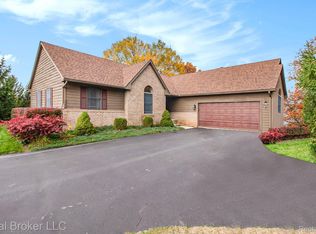 10280 N Rushton Rd, South Lyon, MI 48178