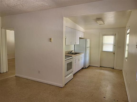 2nd image of 1522 Nelson Ave