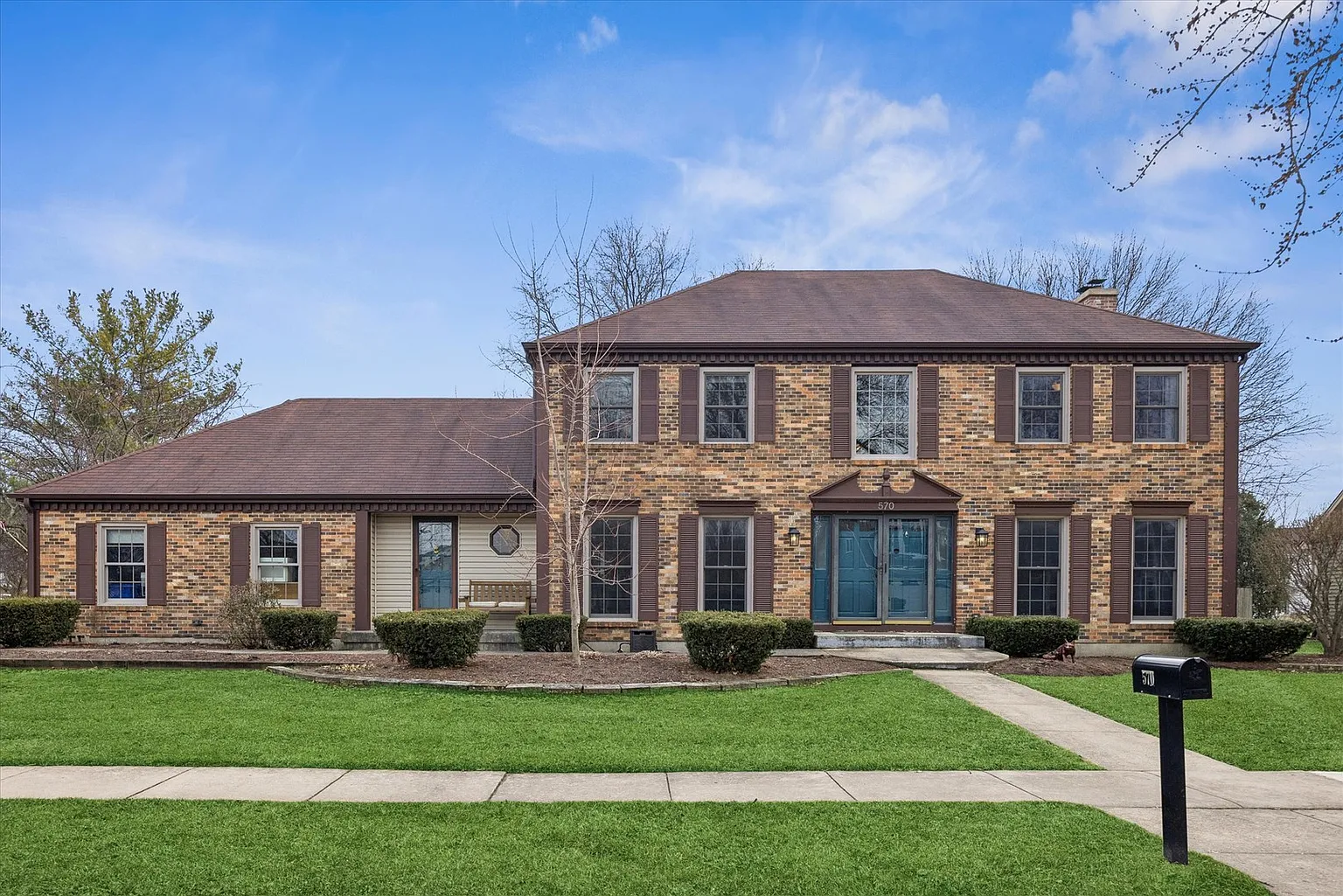 570 Riva Ct photo 1