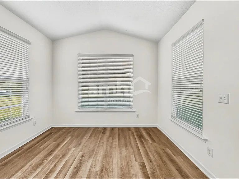 2714 Dandelion Dr — Photo 5