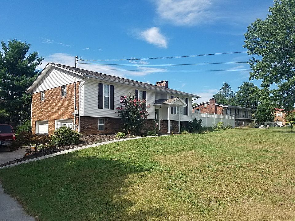 1st image of 5557 Maxine St