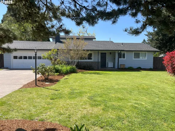 1060 Dondea St, Springfield, OR 97478